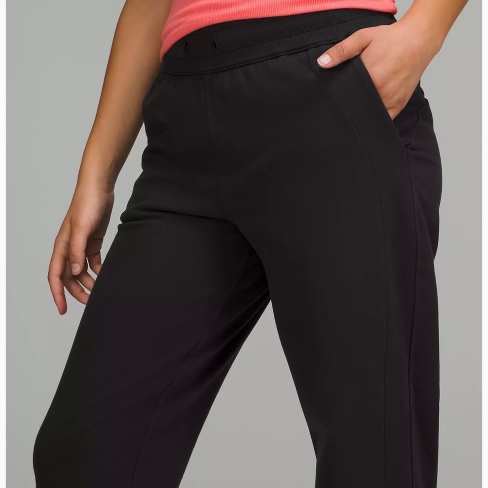 Lululemon Scuba High-Rise French Terry Jogger Size 2